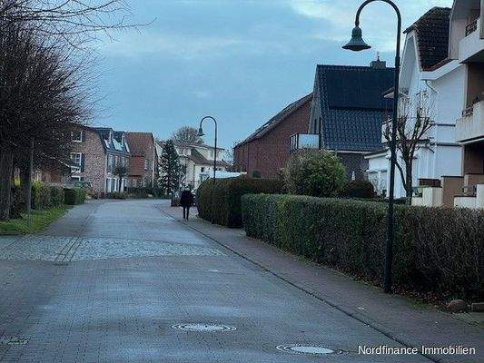 Straße vom Strand zur Wohnung