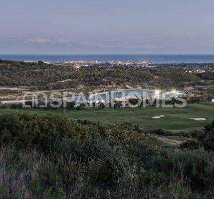 Panoramic Sea and Golf-View Land in Sotogrande Cádiz