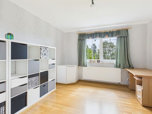 Schlafzimmer 2 EG