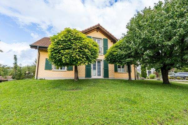 Südseite mit Garten 