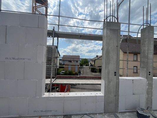 1. OG - Fertigstellung Wände + Decke (5).JPG