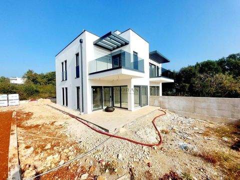 Centar, Luka, Finida Häuser, Centar, Luka, Finida Haus kaufen