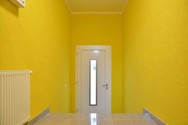 Treppenhaus, Blick zur Eingangstür