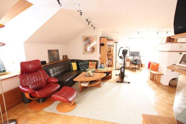 270m² gepflegter Bungalow (Zweifamilienwohnhaus) mit ausgebautem Dachgeschoss und 1.318m² Grund in Viktring in TOPLAGE