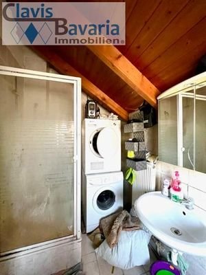 Bad mit Dusche 2OG