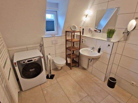 Bad mit Sauna + Dusche