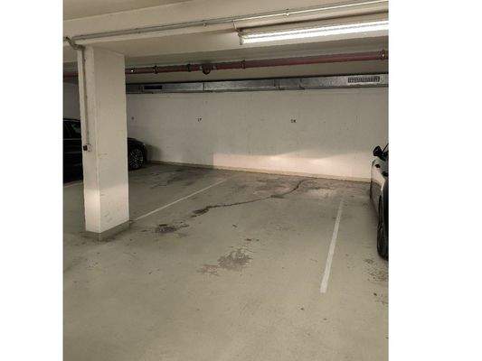 Tiefgarage Stellplatz