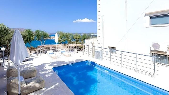 Luxusvilla auf Kreta mit Panoramameerblick, Pool u