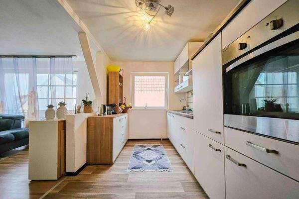 2 Z-Wohnung Küchenbereich OG