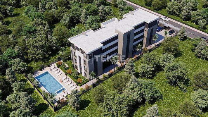 South-Facing Apartments in a Complex with Pool in Antalya Altıntaş