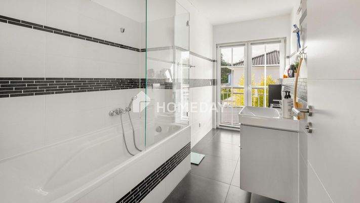 1. OG Badezimmer 1 1