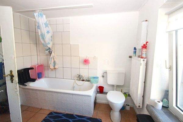 Großes Wannenbad …