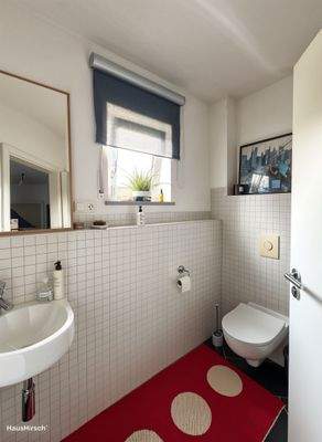 Gäste-WC mit Dusche EG