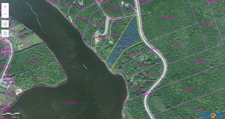 Cape Breton - Cleveland - Wunderschönes See-Ufer-G