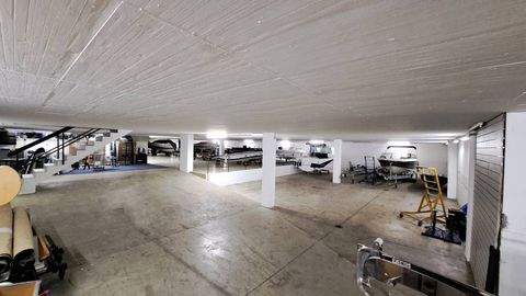 Taufkirchen Halle, Taufkirchen Hallenfläche