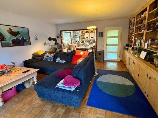 Wohnzimmer zum Küchenbereich