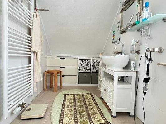 [14] Badezimmer am Elternschlafzimmer