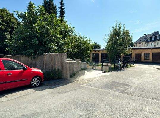 Bild Einfahrt Expo  (KI generiert)