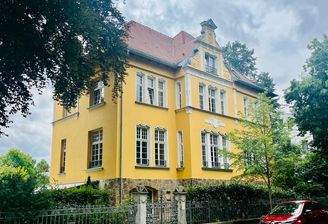 Hausansicht der Turmvilla