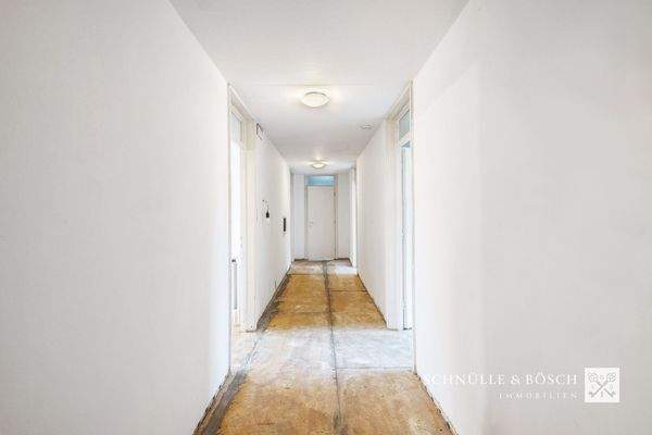 Vom Flur aus sind alle Zimmer erreichbar