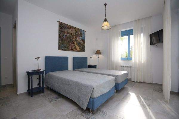 Villa-for-sale-in-Almyrida-Villa-for-sale-in-Chani