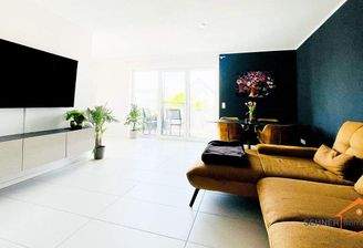 Wohnung im gleichen Haus, sehr ähnl. Ausstattung