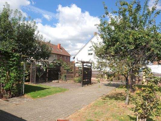 Rückseite_Einfahrt_1