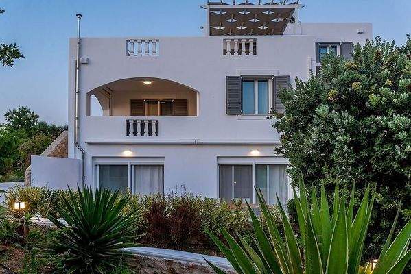 Kreta, Tersanas: Luxusvilla mit unschlagbarer Aussicht in ruhiger Lage zu verkaufen