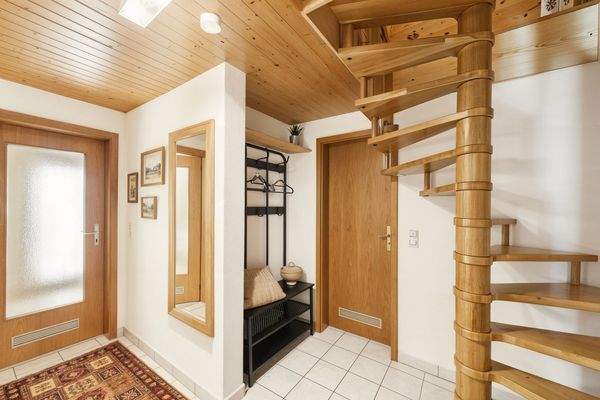 Flur mit Treppe Maisonette 