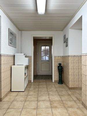 Eingangsbereich/Flur im KG (Souterrain)