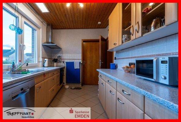 Küche mit Einbauküchenzeile