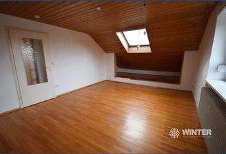 Wohnzimmer - Blick zu Dachfenster