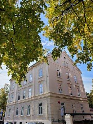 Historisches Wohn- u. Geschäftshaus.jpg