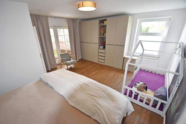 Erdgeschoss Schlafzimmer