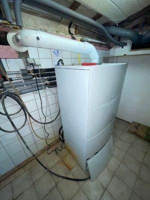 Keller, Detail Gasbrennwertkessel