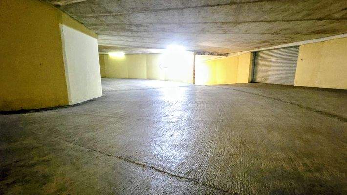 Abfahrt zum 2. Untergeschoss.jpg