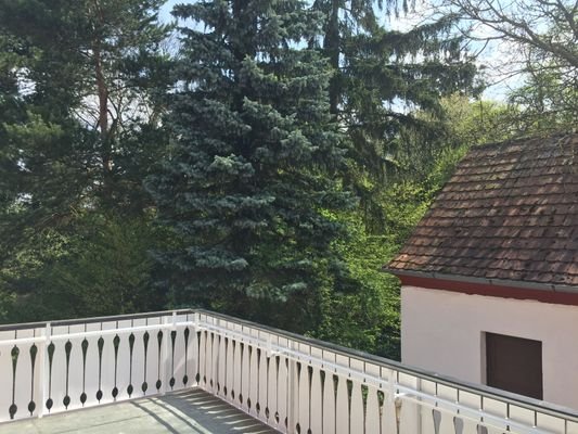 Dachterrasse in Richtung Garten