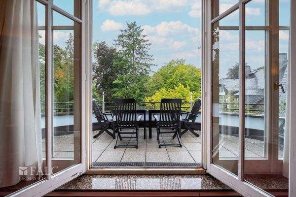 Balkon mit Blick ins Grüne