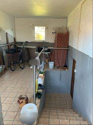 Abstellraum im Garagenanbau mit Zugang zum Keller