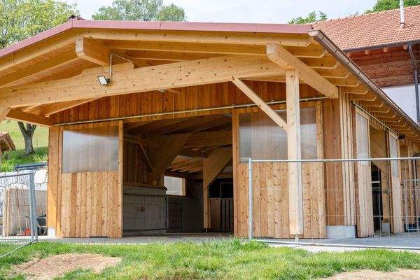 Stallanbau Außenansicht