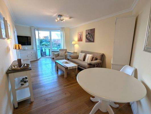 Der charmant gestaltete Wohn-/Essbereich