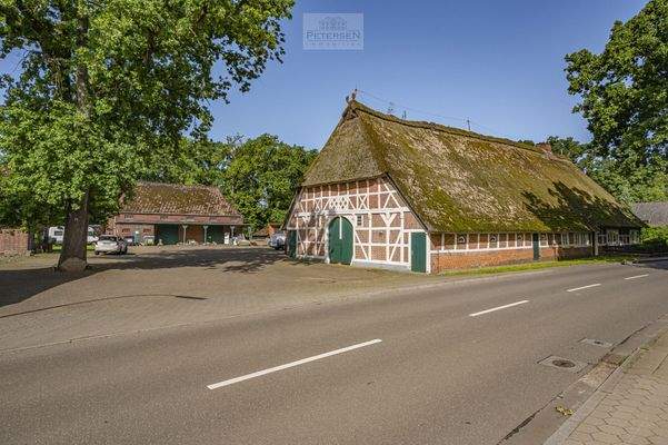 Einfahrt zur Hofstelle