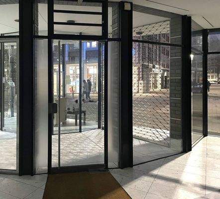 Schaufensteransicht innen (2)