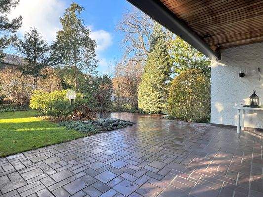 Teilweise überdacht.JPEG