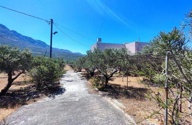 Kreta, Monastiraki: Großes Anwesen mit vielen Möglichkeiten zu verkaufen