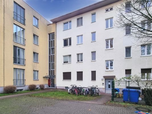 Hausrückseite mit Innenhof