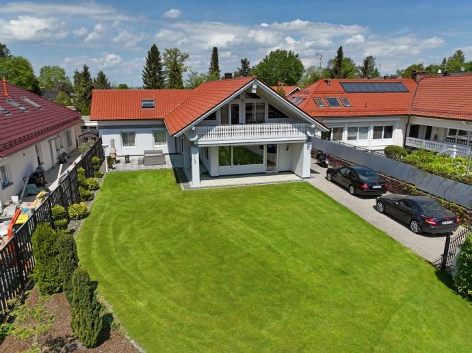 Geschmackvoll renoviertes Haus mit Haupt- und Außenzugang in sonniger, ruhiger Wohnlage  in der Gartenstadt von Bad Wörishofen zu verkaufen.