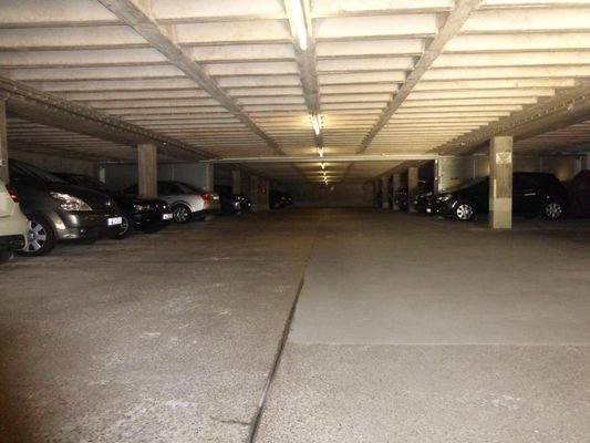 Tiefgarage, Bild 1