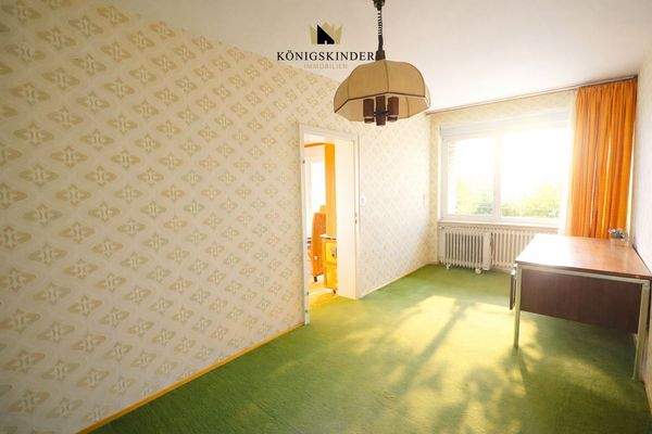 in das benachbarte Arbeitszimmer oder "Homeoffice"