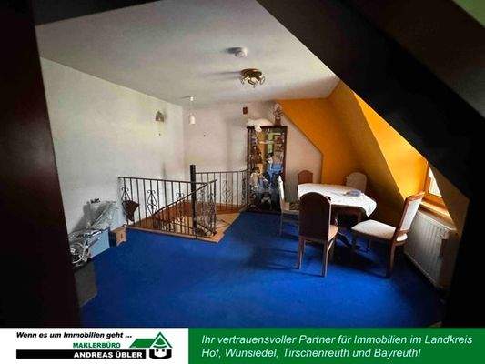 DG Raum 1 mit Treppe